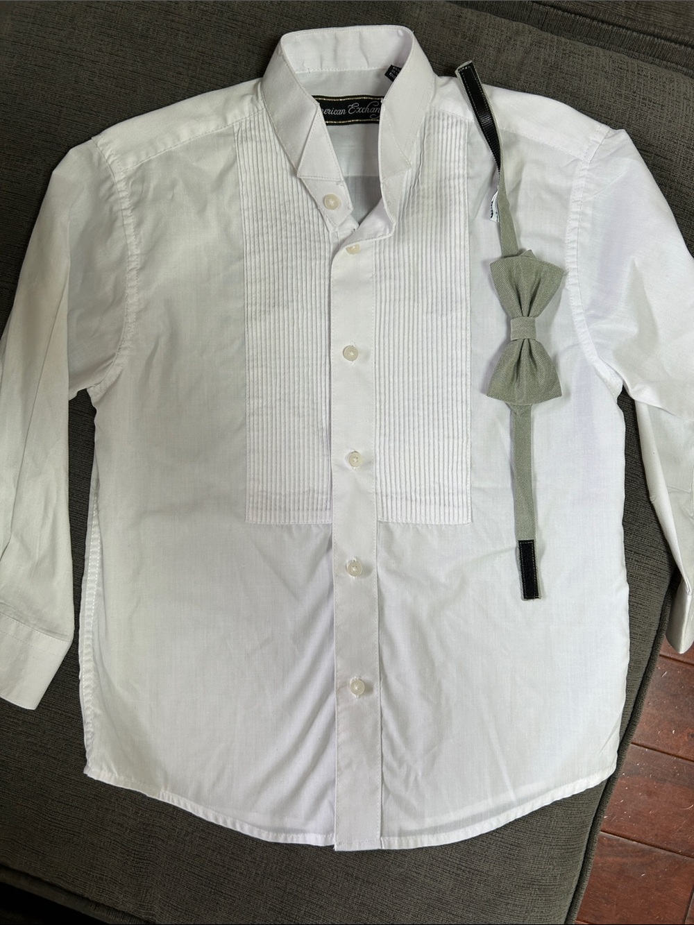 Boys size 7 tuxedo shirt